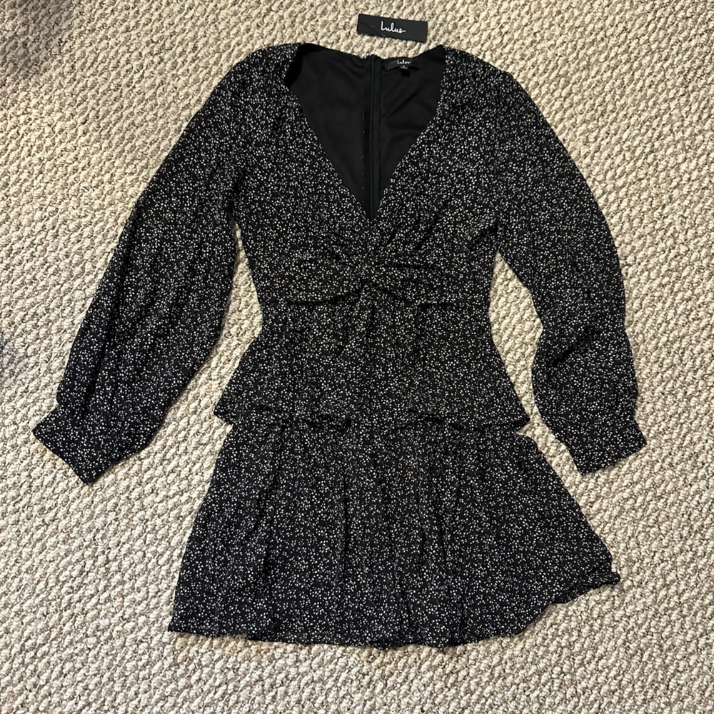 NWT Lulu’s Tell You I Love You Black Floral Print Twist Dress